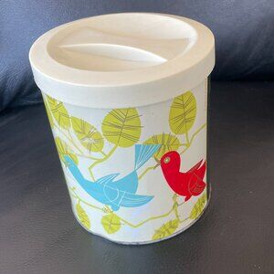 Vintage Procter and Gamble Fluffo Tin